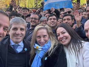 Javier Milei y los festejos por el 25 de Mayo: “Toto Caputo rockstar” a un nuevo no saludo con Posse, lo que dejó el acto del Presidente en Córdoba