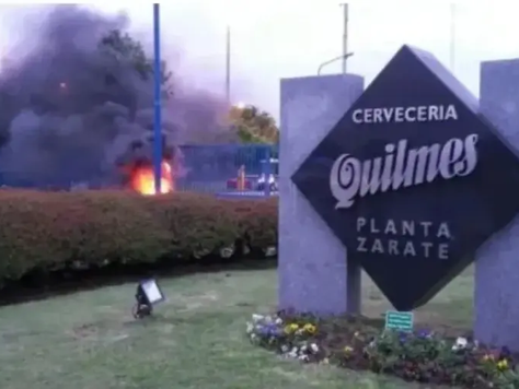 La espuma del consumo no sube y una líder cervecera impone retiros voluntarios