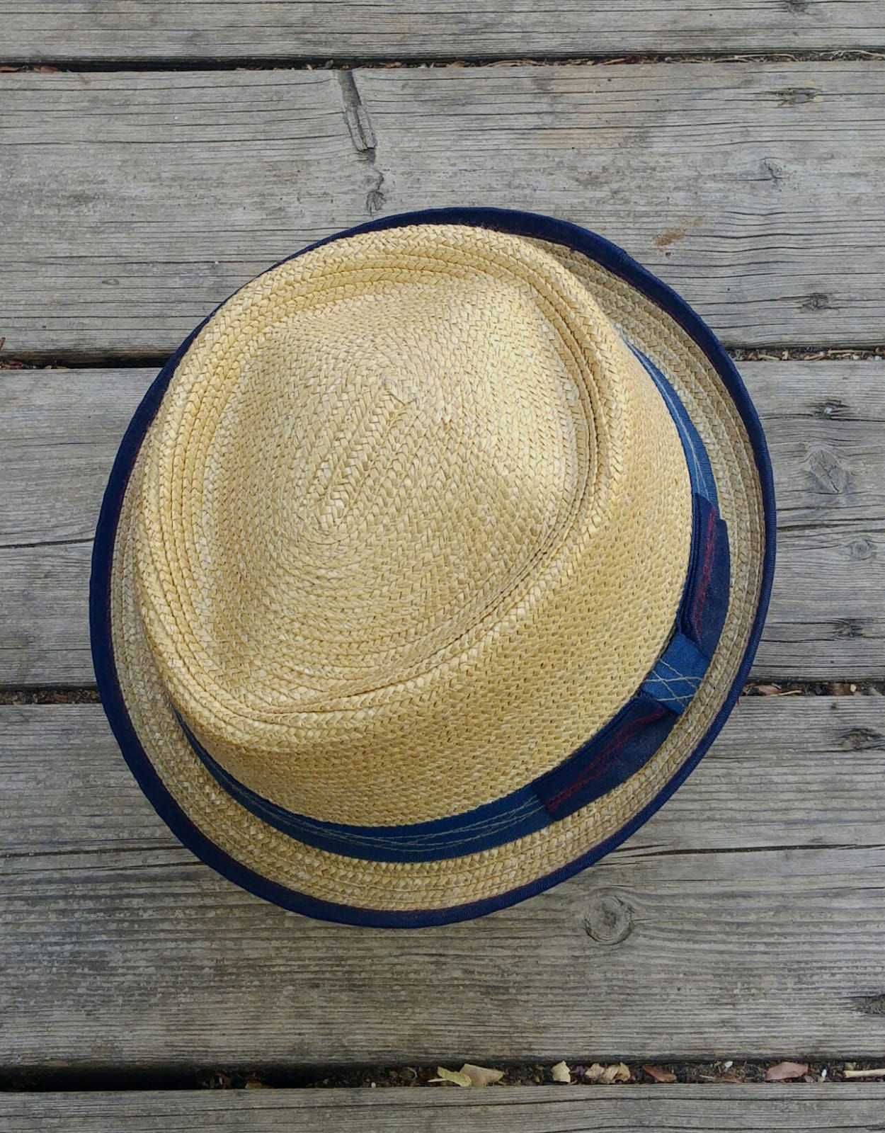 וכובע Diamond שוליים כלפי מעלה, עשוי קש חיטה UH-0017