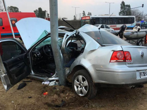 Choque y cuatro heridos graves en Villa Soldati