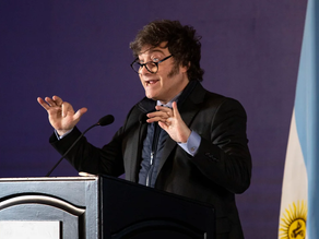 Milei acusó a Fernández de cometer "delitos aberrantes" y se mostró orgulloso de haber eliminado el Ministerio de Mujeres