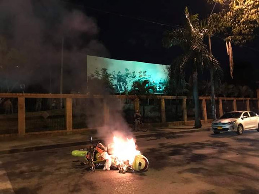 Video/ Policía dispara contra manifestantes y se arman disturbios