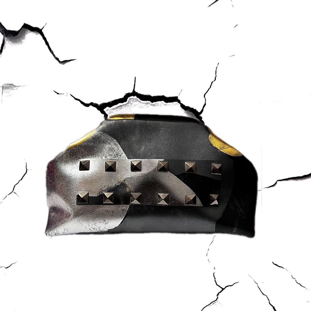 Mod. Amelia small mini con borchie