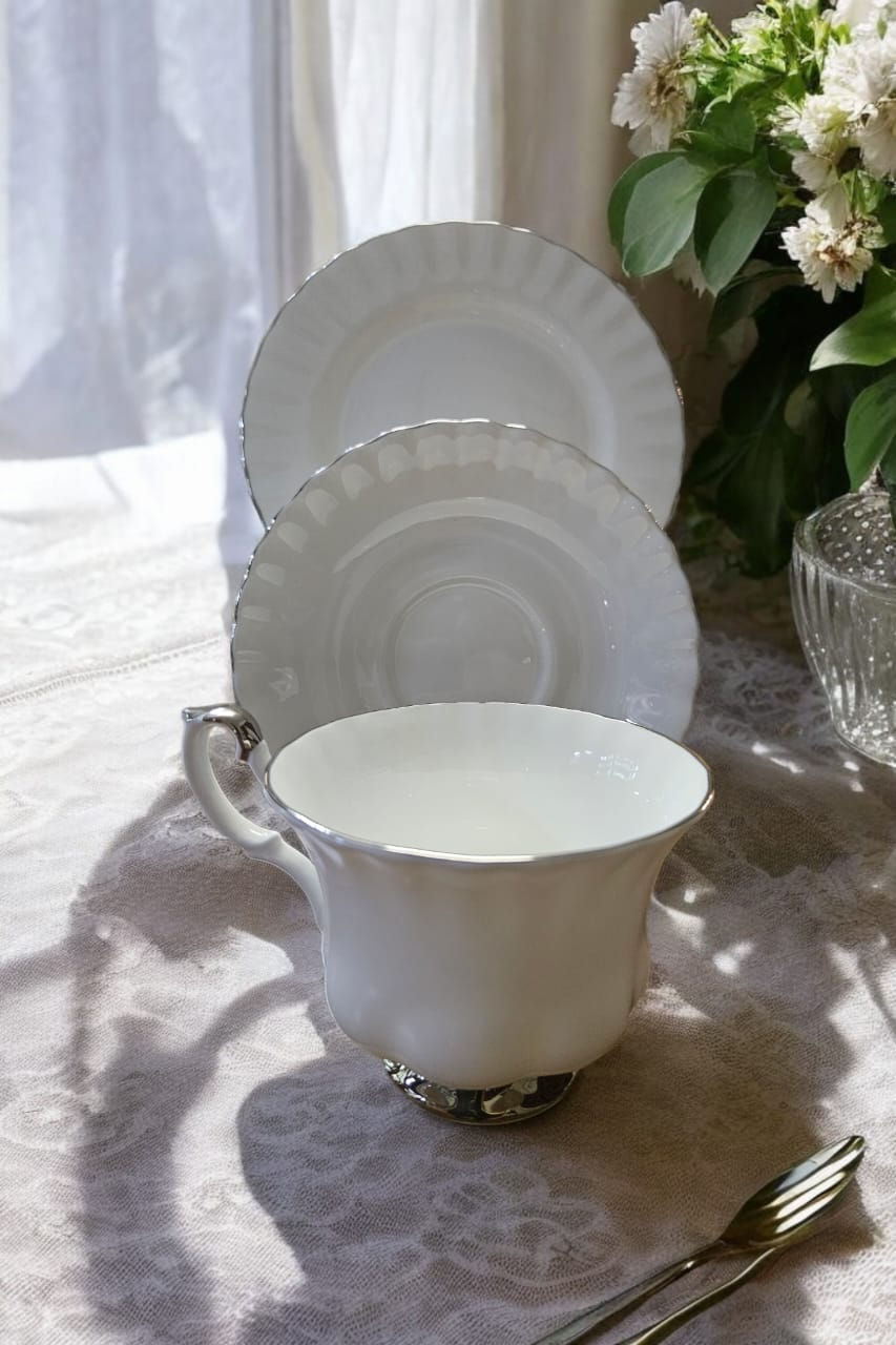 Thumbnail: Royal Albert Chantilly trios