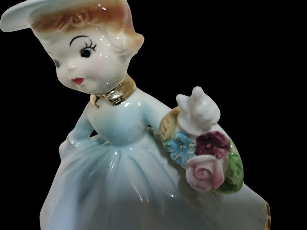 Thumbnail: SONSCO Girl figurine