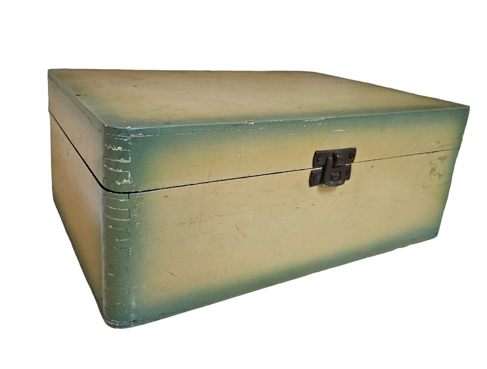 Thumbnail: Vintage Jewelry Box Joy wood