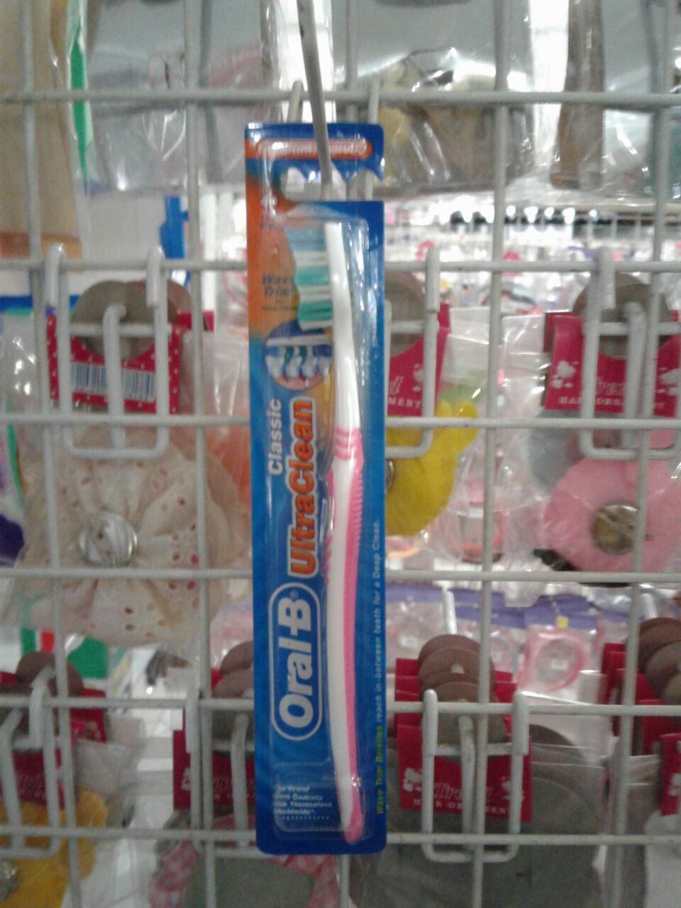 Oral B Classic Sikat Gigi 1pcs Medium
