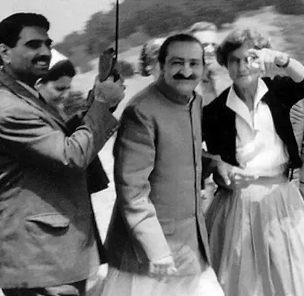 Agnes+Baba+Walking+at+Meher+Mount+-+1956+-+good+version.jpg.webp