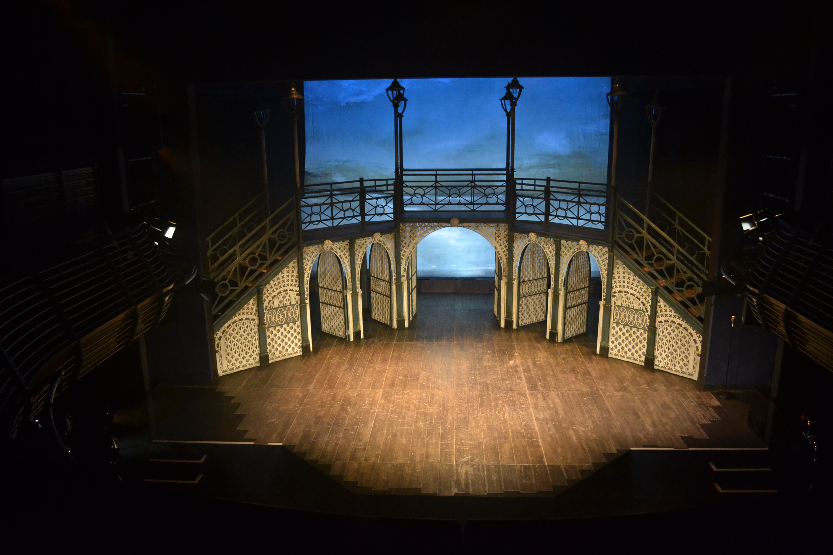 One Man Two Guvnors