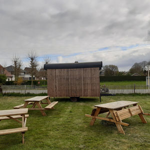 Afgewerkte werfkeet op zijn eindbestemming