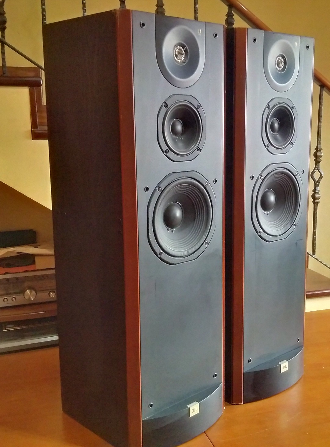 Jbl 80