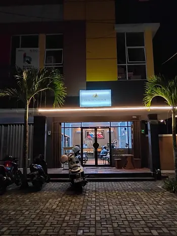 Golden Hour Cafe
