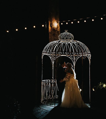 The magic of an Empress Estate evening, perfectly framed for a kiss that lasts forever.