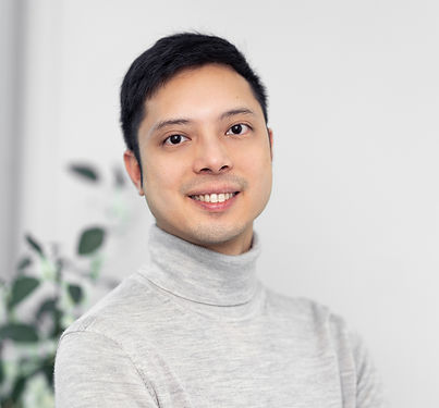 Jonathan - headshot 1_edited_edited_edit