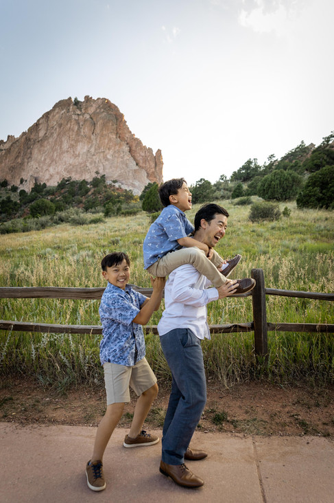 Garden of the Gods family photographer