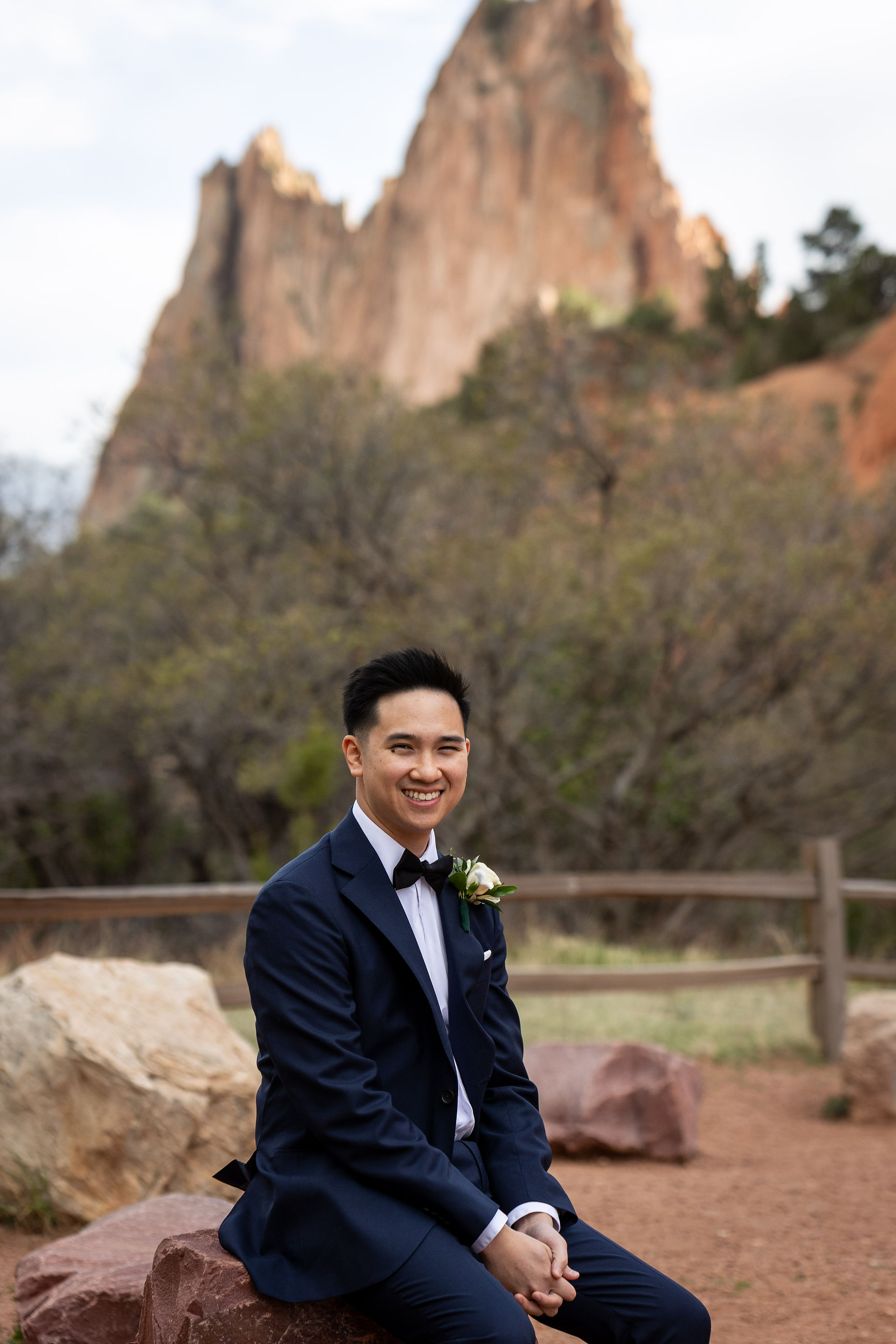 Garden of the Gods elopement wedding photographer