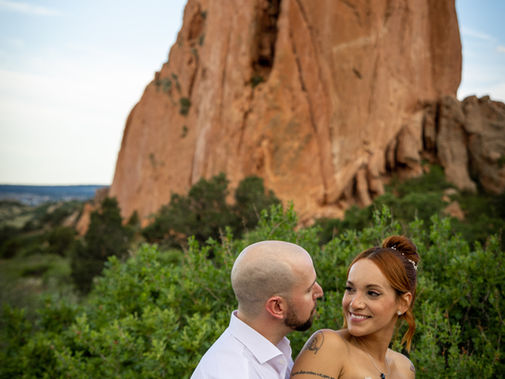 Elopement photography session with Jon + Deborah at Garden of The Gods | Colorado Springs