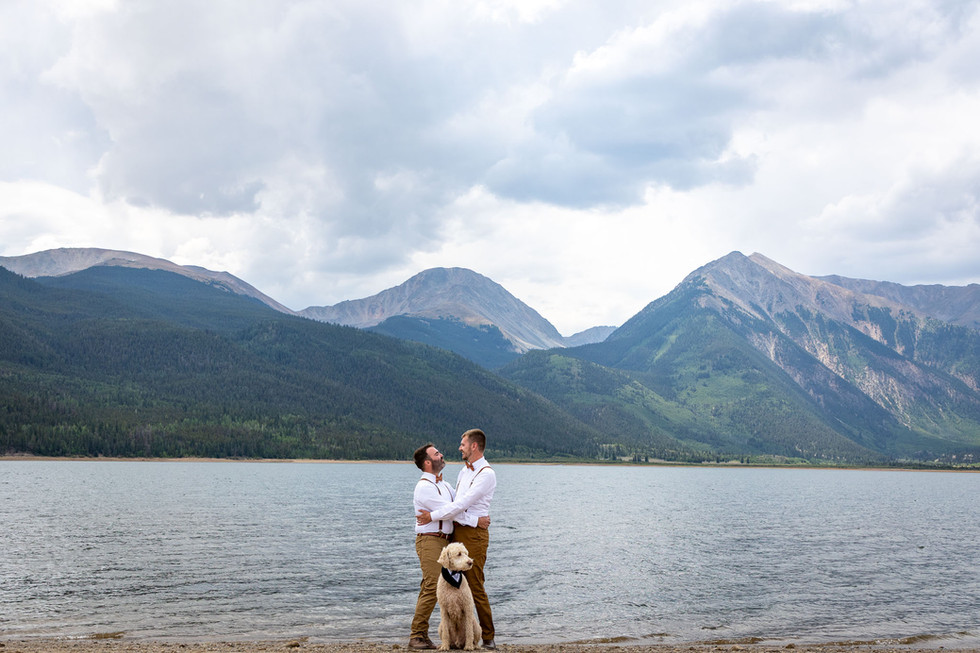 Twin Lakes Elopement Photographer