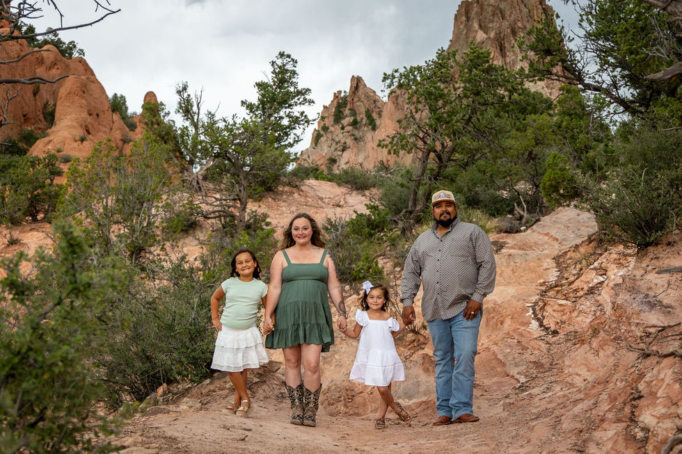 garden of the gods family session
