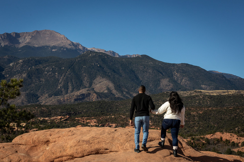 garden of the gods couple session