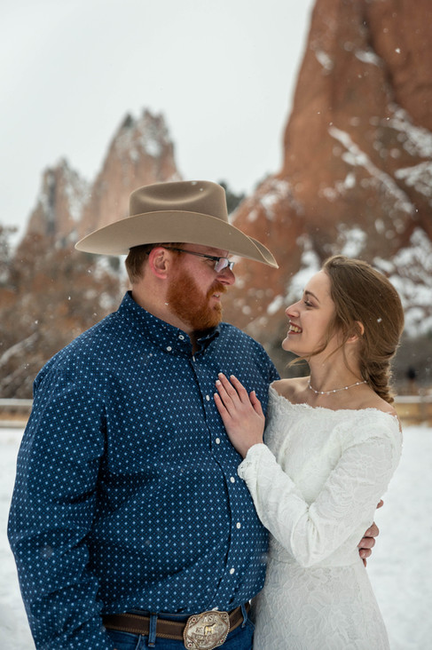 Garden of the Gods Winter Elopement