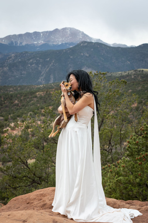garden of the gods elopement photographer