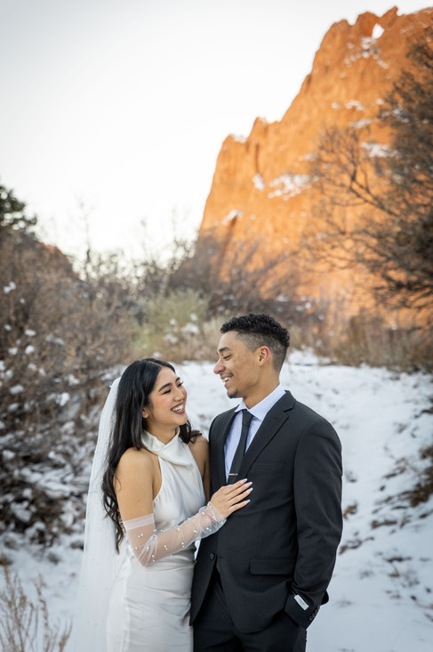 winter elopement at Garden of the Gods