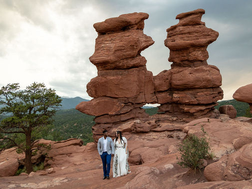 Alise + Dorsen’s Garden of the Gods Elopement