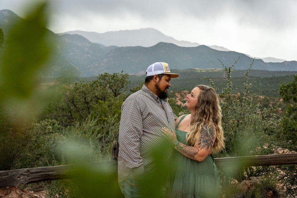garden of the gods family session