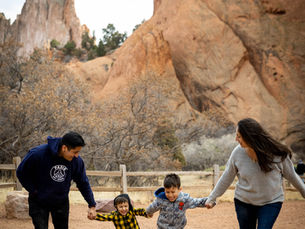 Garden of the Gods Family Session with Luis, Celina, Dante & Luciano
