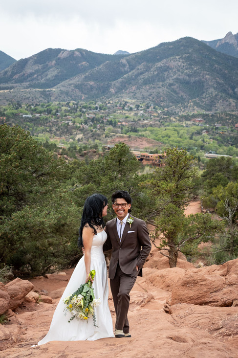 garden of the gods elopement photographer