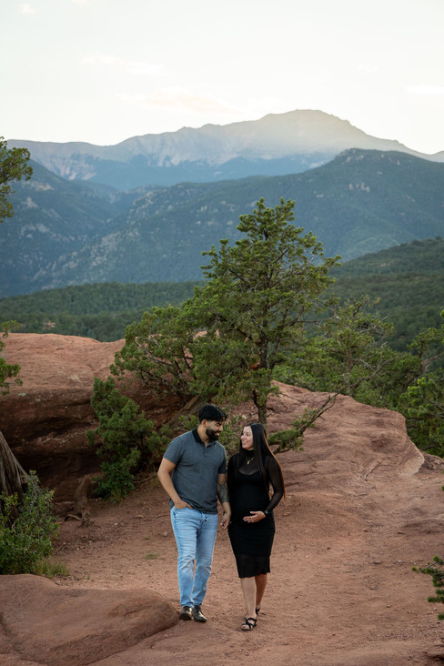 Colorado Springs Maternity Photographer