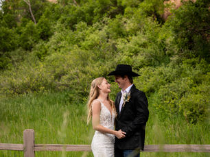 Outdoor elopement photography Colorado Springs