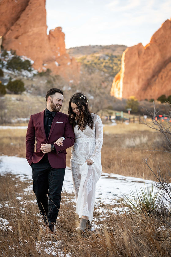 Colorado Garden of the Gods Elopement Snow Winter