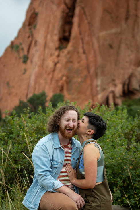 Garden of the Gods Couples Photoshoot