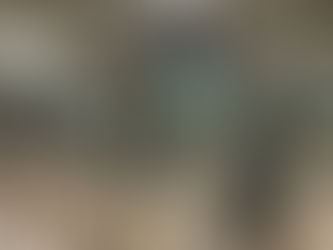 静かなスタジオのはずが…?