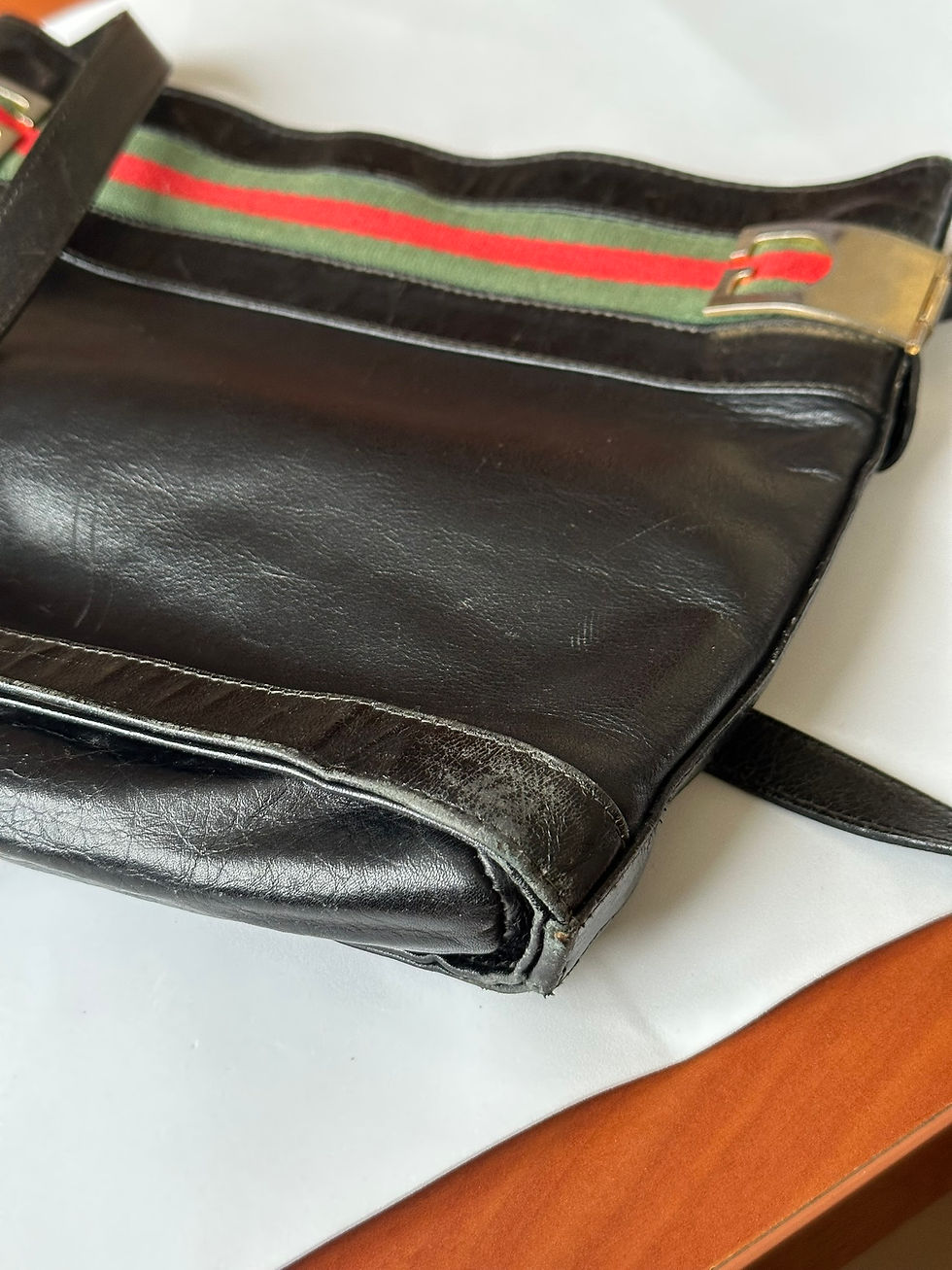 Thumbnail: Gucci Shoulder Bag Vintage Black Leather Web Accent G