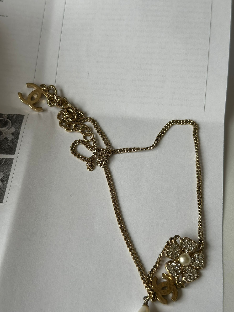 Thumbnail: Chanel Necklace Crystal Flower CC Logo Pearl Gold Tone
