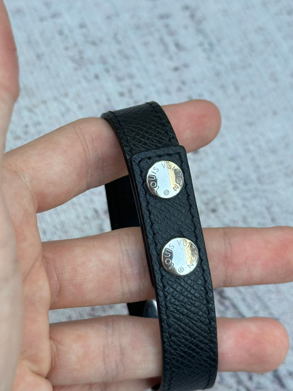 Miniatura: Louis Vuitton Bracelet Black Leather Logo Plaque size 21