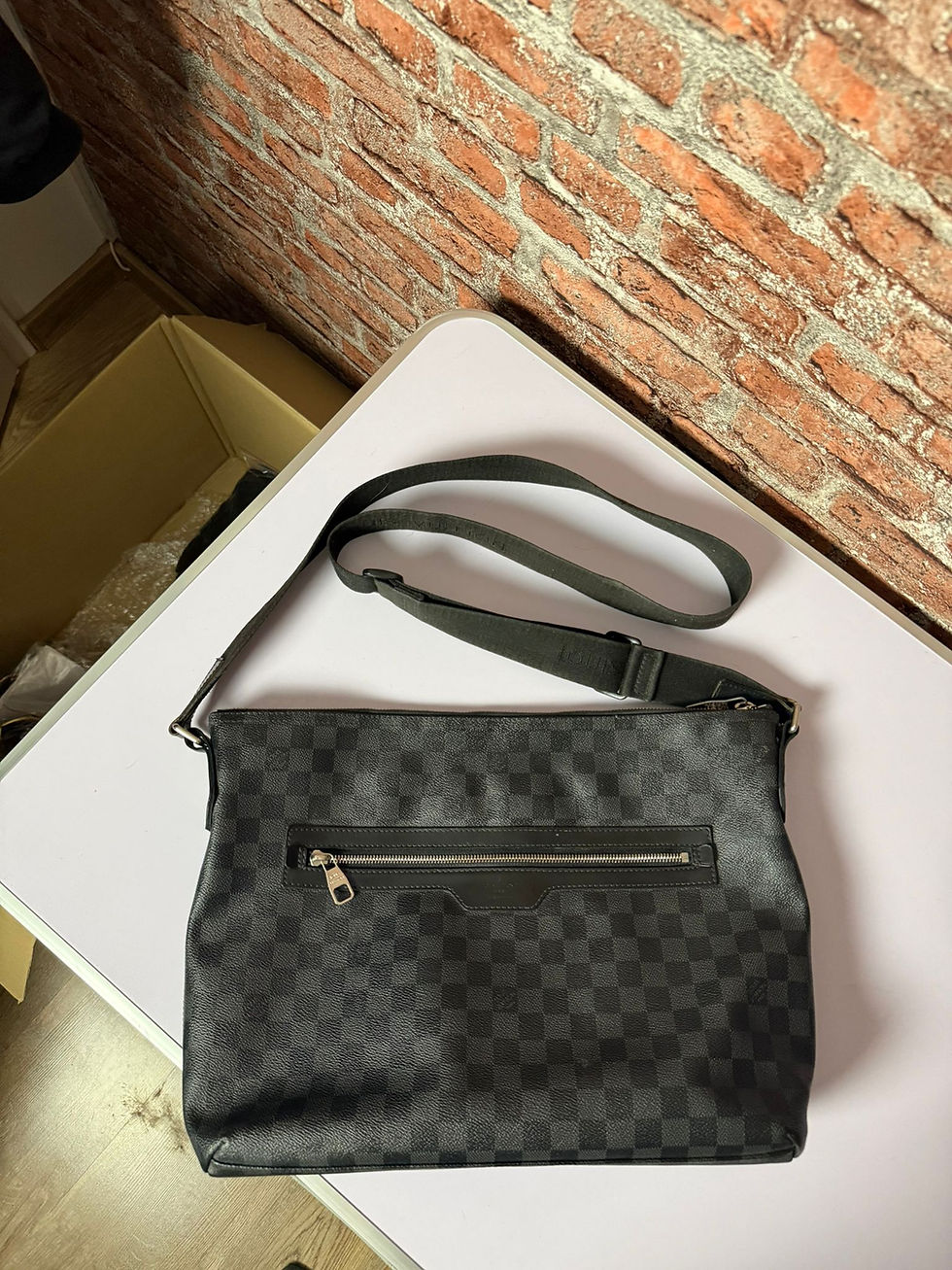 Thumbnail: Louis Vuitton Mick GM Messenger Bag Damier Graphite Black