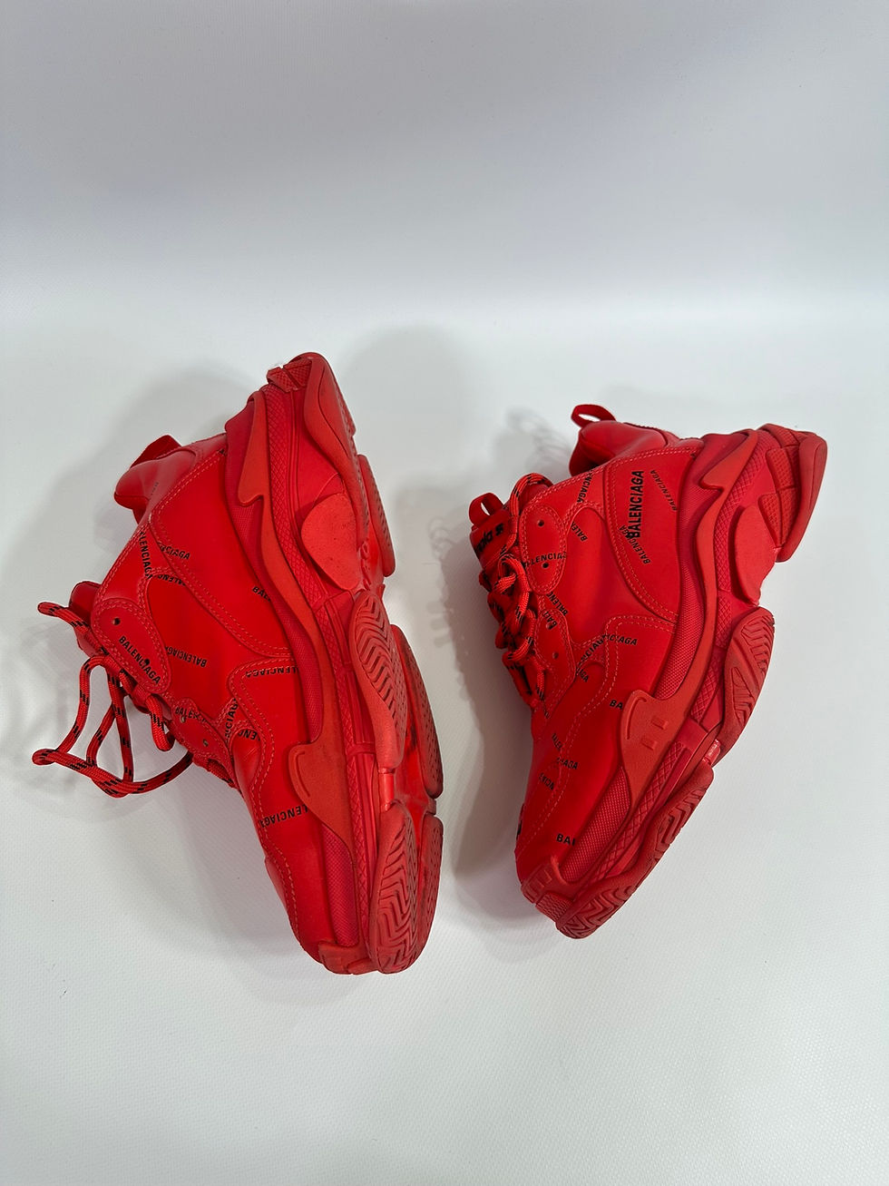 Miniatura: Balenciaga Triple S Shoes Allover Logo Red