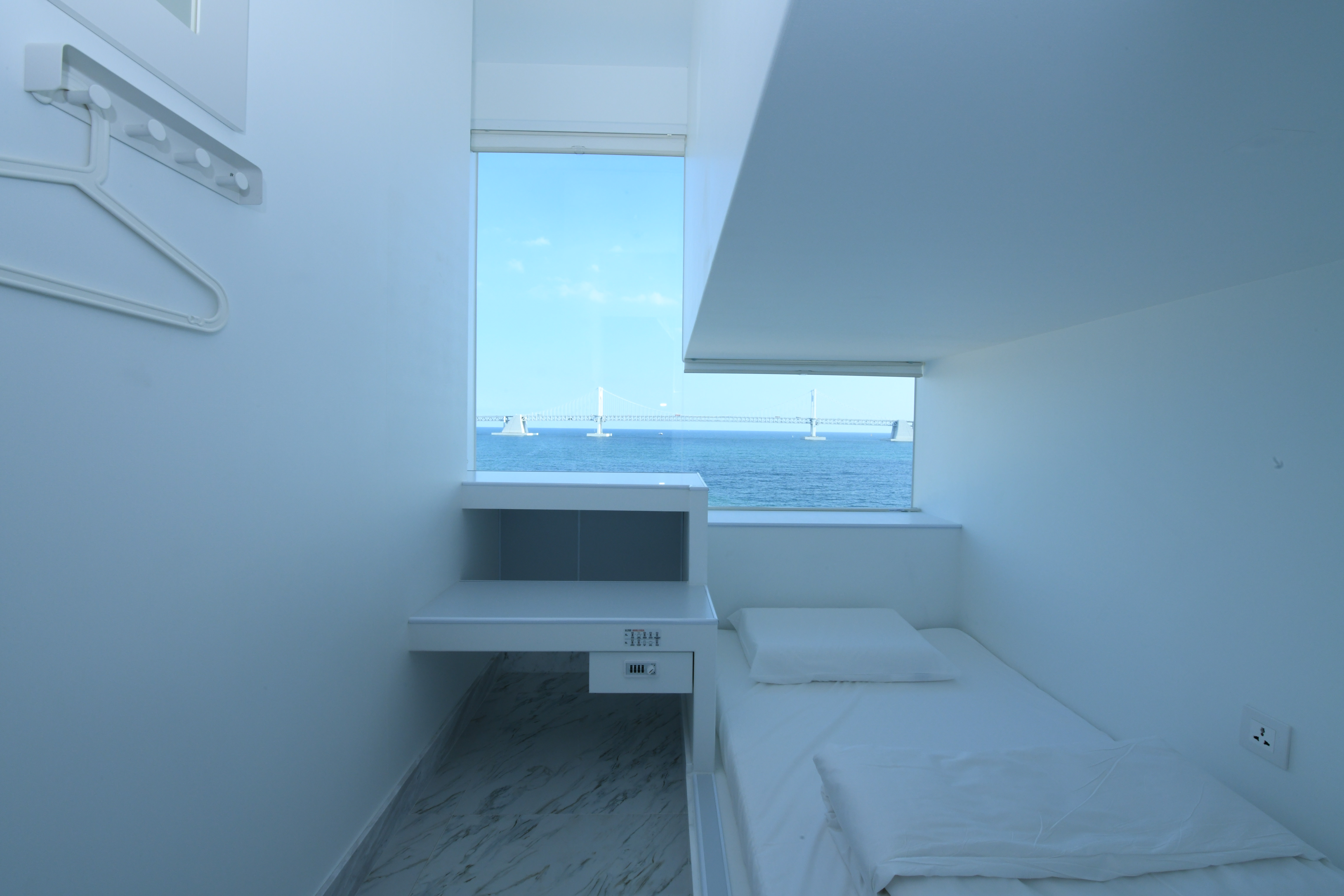 Hotel 1公式のOcean View Capsule客室イメージ