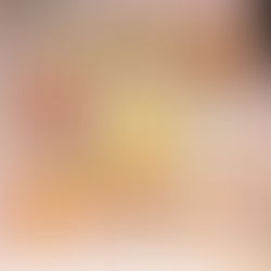 Teller mit neun kleinen Vorspeisen in einem 3x3-Raster, Draufsicht