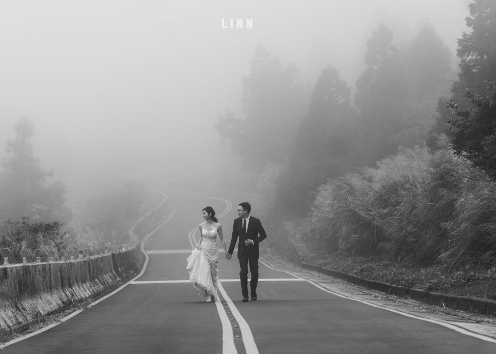 B&W cinematic wedding landscape