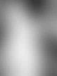 特寫新娘輕柔的動作，紀錄婚紗細節中的流動感。	婚紗細節攝影-美式紀實-Bridal-Detail-Wedding-Photography