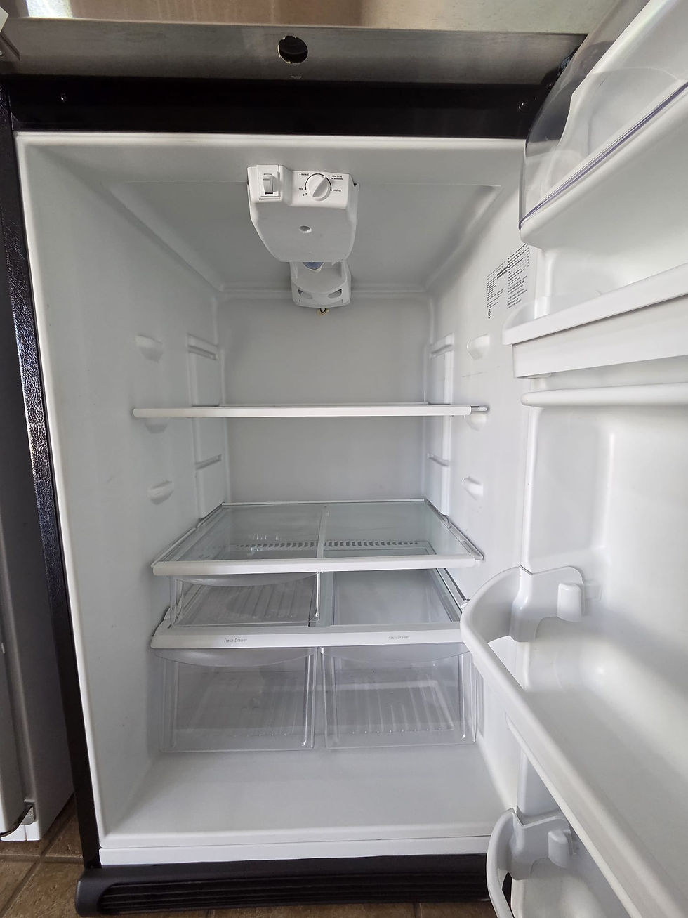 Bottom compartment open