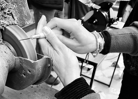 Affûtage outils maroquinerie