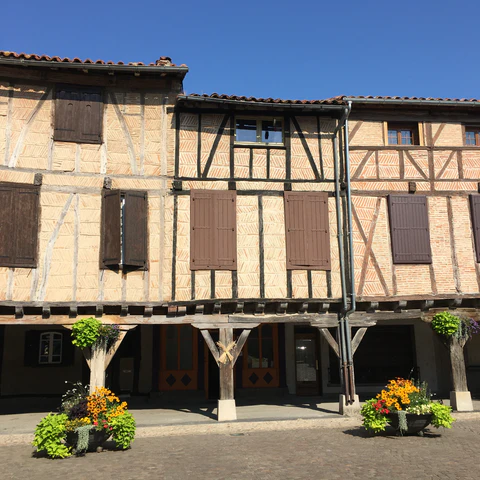 Village Lautrec retreat venue france