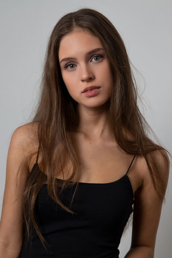 Kenzie Studio Shoot 18-06-22 (80).jpg