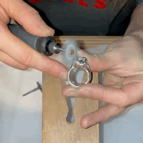 925E8778-4C68-4F67-83D1-36F4D544154F.GIF